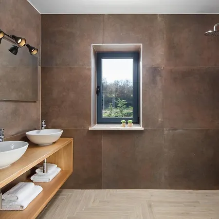 Edoardo By Вилла *